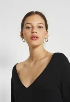 Even&Odd Damen KNIT MAXI V NECK DRESS WITH SLIT - Strickkleid - Black 11 Even&Odd Damen KNIT MAXI V NECK DRESS WITH SLIT - Strickkleid - Black -Even Und Odd Verkäufe 0d36701e430e41369fa545bf3e64f2ed