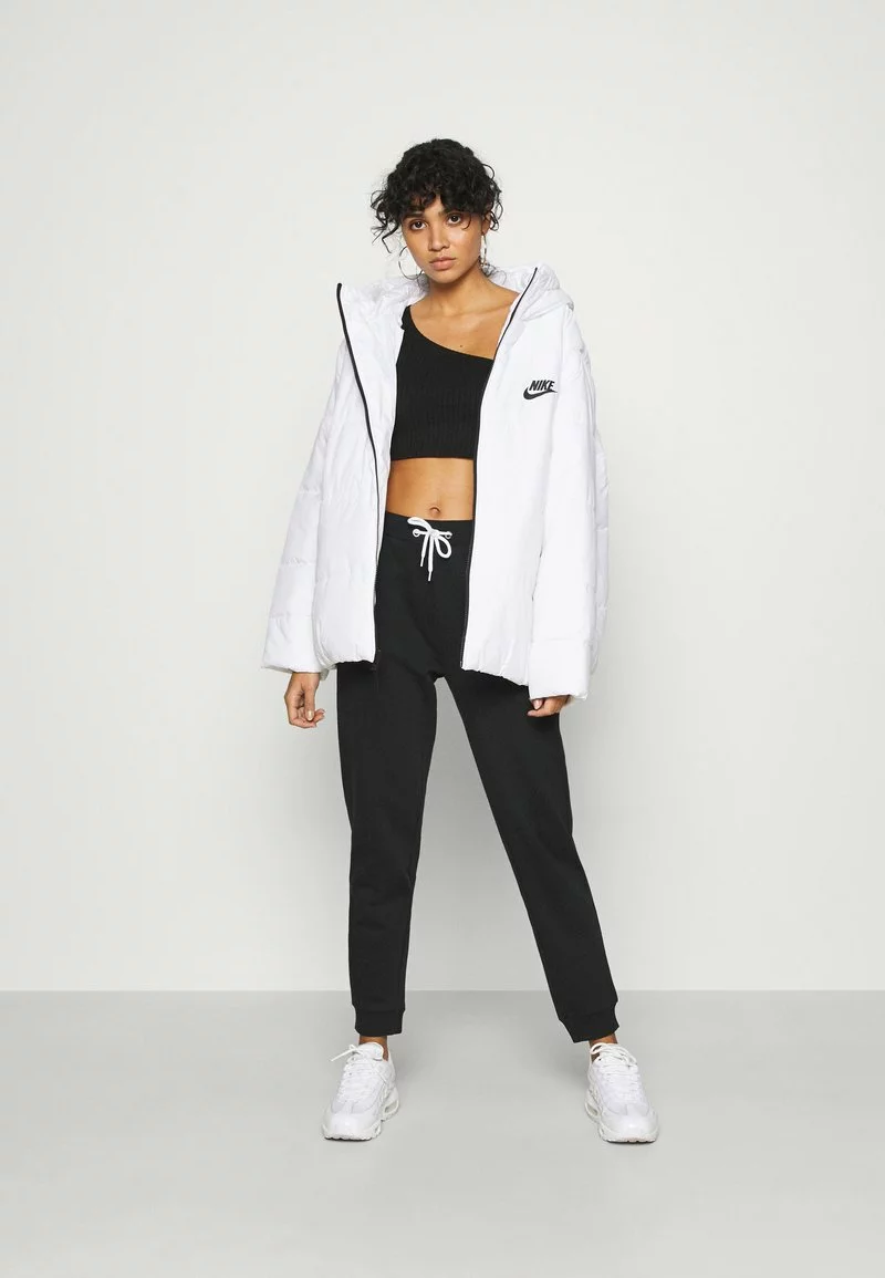 Even&Odd Damen Regular Fit Jogger With Contrast - Jogginghose - Black 4 Even&Odd Damen Regular Fit Jogger With Contrast - Jogginghose - Black – Bild 2