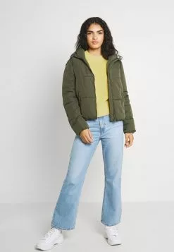 Even Und Odd Verkäufe -Even Und Odd Verkäufe 1d676426773647e8bf3d715bc40a5276