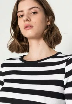 Even&Odd Damen Langarmshirt - Black/white 11 Even&Odd Damen Langarmshirt - Black/white -Even Und Odd Verkäufe 22115df5cd2240239db804c0700237da