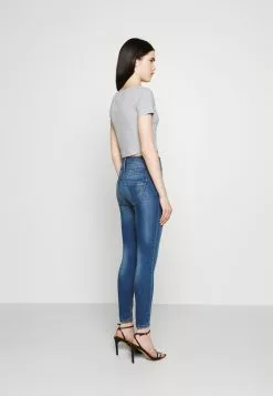 Even&Odd Damen 3 PACK - T-Shirt Print - Black/white/mottled Light Grey 12 Even&Odd Damen 3 PACK - T-Shirt Print - Black/white/mottled Light Grey -Even Und Odd Verkäufe 2f8d1c65bad84d36bae8bb11a9598563