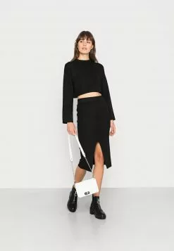 Even&Odd Damen SET SKIRT AND CROPPED JUMPER - Strickpullover - Black 8 Even&Odd Damen SET SKIRT AND CROPPED JUMPER - Strickpullover - Black -Even Und Odd Verkäufe 3dfee0c8db0d445e92512982b4184a2d