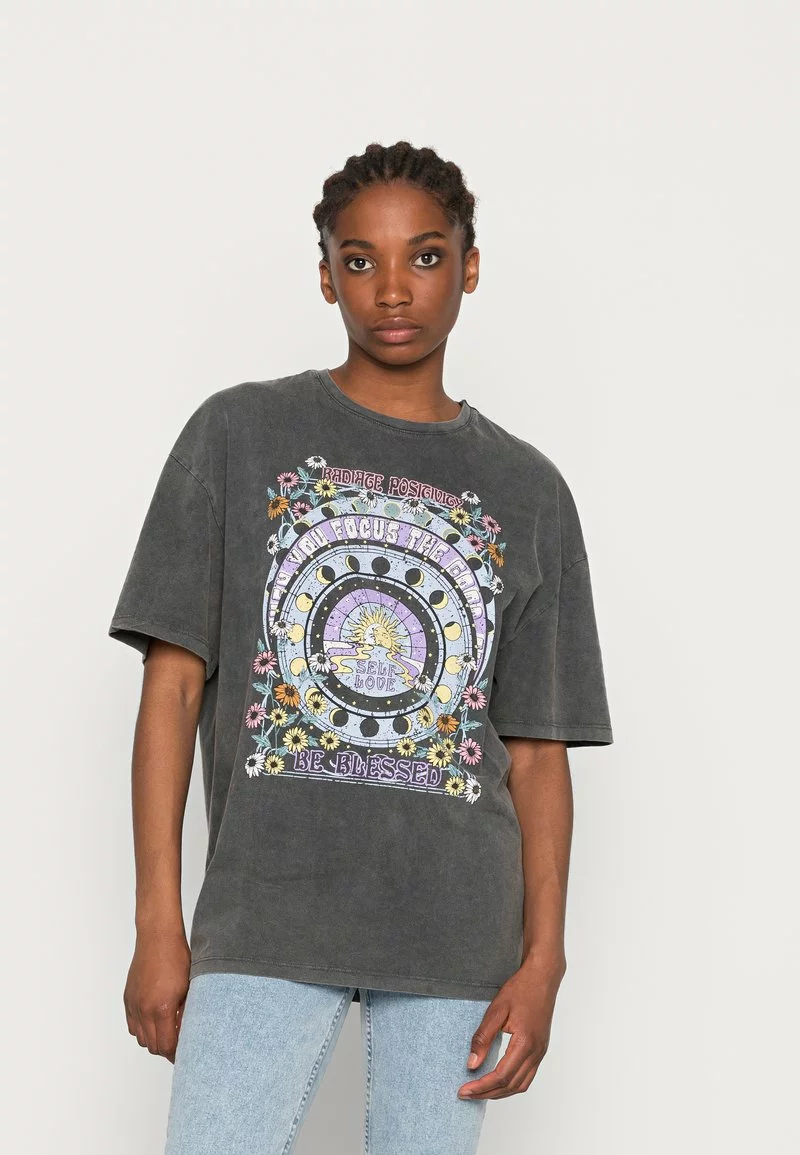 Even&Odd Damen LIZ ACID WASH FOCUS THE GOOD SUN TEE - T-Shirt Print - Black 3 Even&Odd Damen LIZ ACID WASH FOCUS THE GOOD SUN TEE - T-Shirt Print - Black