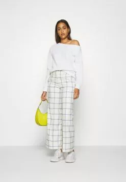 Even&Odd Damen LOOSE OFF SHOULDER SWEATSHIRT - Sweatshirt - White 9 Even&Odd Damen LOOSE OFF SHOULDER SWEATSHIRT - Sweatshirt - White -Even Und Odd Verkäufe 697b80c3d3964bc2bb928842d8e83a8c