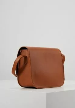 Even&Odd Damen Umhängetasche - Cognac 7 Even&Odd Damen Umhängetasche - Cognac -Even Und Odd Verkäufe 70364ff327cd42398f7cbd7e70a34a18