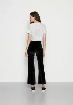 Even&Odd Damen Velvet Flared Leg Trousers - Stoffhose - Black -Even Und Odd Verkäufe 75cf528def204d9db43792beb99b19fd