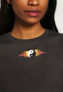 Even&Odd Damen CLARE YIN YANG FLAMES SMALL PRINT TEE / 801 - ANTHRACITE - T-Shirt Print - Anthracite -Even Und Odd Verkäufe 82d9183e9ca746609803224b4cd83a62