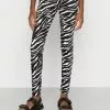 Even&Odd Damen Leggings - Hosen - Black/white -Even Und Odd Verkäufe 8d3a5a1ef4864c449215ca28bcdec65d