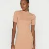Even&Odd Damen PERKIN NECK SHORT SLEEVE DRESS - Strickkleid - Camel -Even Und Odd Verkäufe 923403aba0d84046a6b6f092408901f9