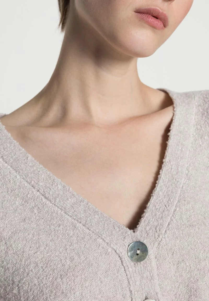 Even&Odd Damen CROPPED STRUCTURED CARDIGAN - Strickjacke - Beige 7 Even&Odd Damen CROPPED STRUCTURED CARDIGAN - Strickjacke - Beige – Bild 5