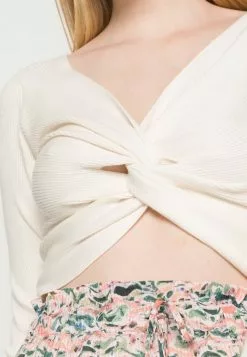 Even&Odd Damen WRAP FRONT JUMPER - Strickpullover - White 11 Even&Odd Damen WRAP FRONT JUMPER - Strickpullover - White -Even Und Odd Verkäufe bbe5dadac901455ea68cd464acef5dac