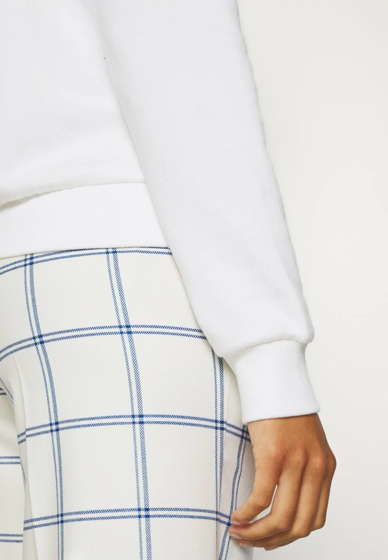 Even&Odd Damen LOOSE OFF SHOULDER SWEATSHIRT - Sweatshirt - White 8 Even&Odd Damen LOOSE OFF SHOULDER SWEATSHIRT - Sweatshirt - White – Bild 6