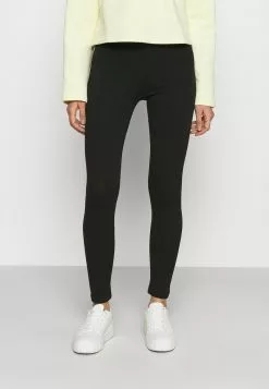 Even&Odd Damen LEGGING AND CYCLE SHORT SET - Shorts - Black -Even Und Odd Verkäufe c69c35ac444c4bc4a667e87d3a11b230