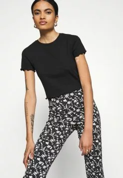 Even&Odd Damen T-Shirt Basic - Black 11 Even&Odd Damen T-Shirt Basic - Black -Even Und Odd Verkäufe c83ab5c6794e4071939483383f504b37