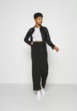 Even&Odd Damen T-Shirt Basic - White 9 Even&Odd Damen T-Shirt Basic - White -Even Und Odd Verkäufe e9c08e6a29b2472aac5ba5e1939c48b5