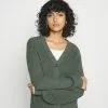 Even&Odd Damen BUTTON THROUGH CARDIGAN - Strickjacke - Green 1 Even&Odd Damen BUTTON THROUGH CARDIGAN - Strickjacke - Green -Even Und Odd Verkäufe f9a46c77279c4902a4423c2e50a9131a